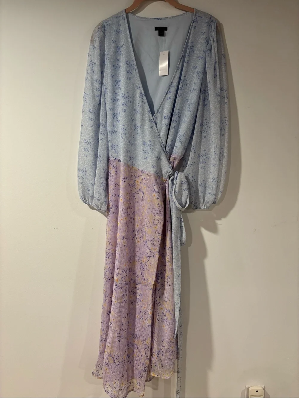 Ann Taylor Two-Tone Floral Wrap Midi Dress in Light Blue and Lilac NWT - Picture 1 of 2